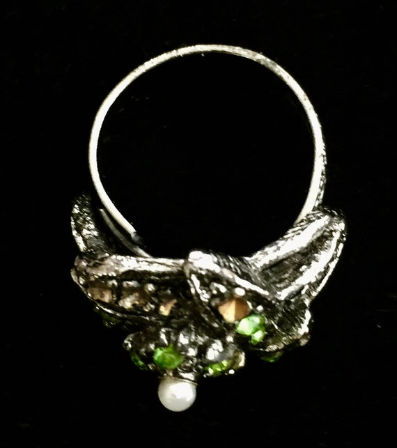 Early 1970's Multi-Stone Faux Emerald Statement R… - image 3