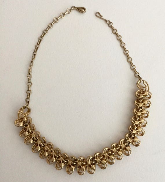 Stunning Double Scroll Faux Pearl, Chain Link and… - image 4