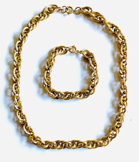 Early 1990s Substantial Gold Tone Chain Link Neckl