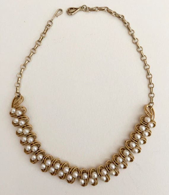Stunning Double Scroll Faux Pearl, Chain Link and… - image 1