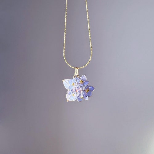 Collier fait main bouquet de fleurs d'hortensias bleus