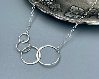 Silver 4 Four Generations Necklace Gift for Mom or Grandmother - Linked Circles Necklace -  Interlocking Circles Necklace -  Connected Rings