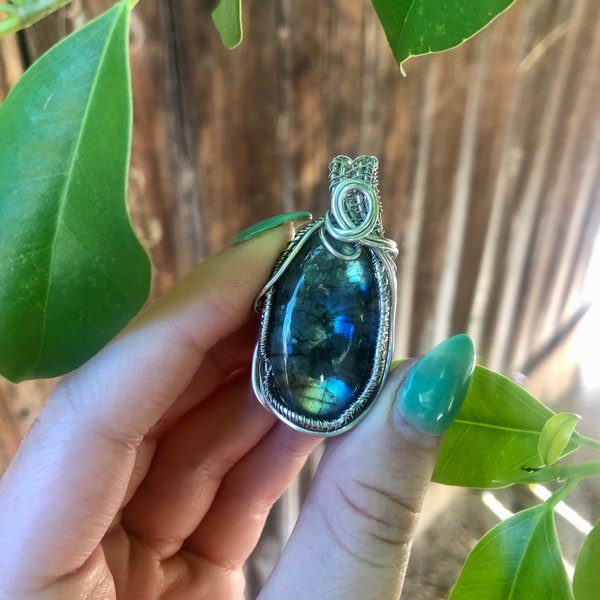 Energy Protector: Labradorite Wire Wrapped Crystal, for libra and sagittarius, rebalance brain function, promotes self-reflection