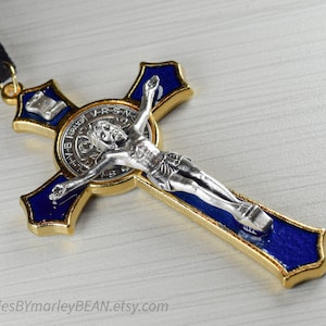 Crucifijo de San Benito de esmalte azul acampanado, hecho en Italia, medalla de San Benito de doble cara con cordón negro, listo para usar