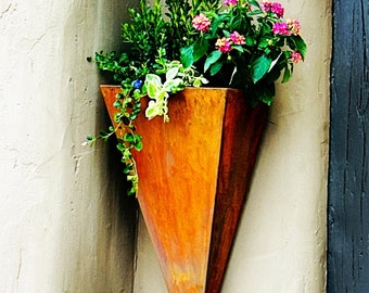 Triangular Metal Wall Planter - Large Planter - Wall Mounted Planter - Wall Planter Outdoor - Handmade Wall Planter - Planter Pots Unique
