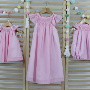 Pastell Rosa Passende Schwesterkleider, Bischof Kleider, Gesmokte Kleider, Babykleider, Mädchenkleider, Rosa gesmokte Kleider