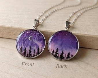Colgante de auroras boreales púrpuras hecho a mano: joyería de doble cara que brilla en la oscuridad.