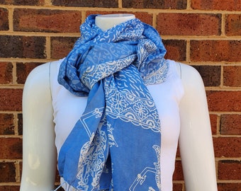 Batik scarf Indonesian-Javanese style in geometric and wayang design