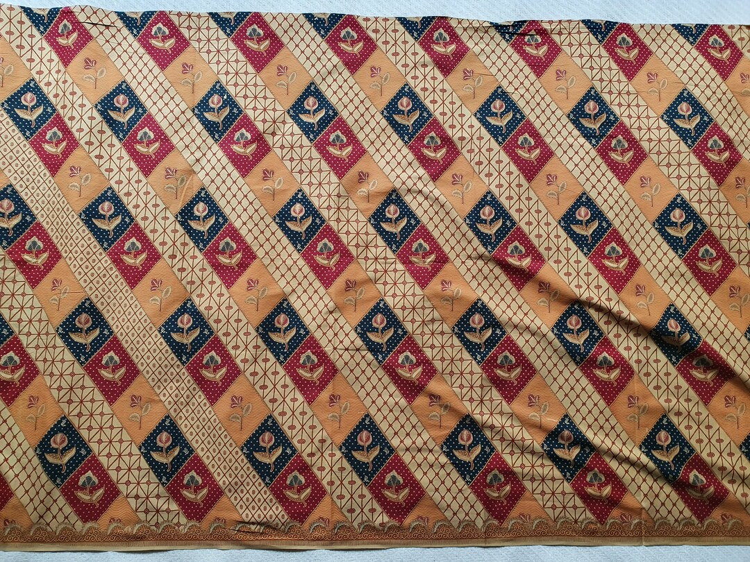 Sarong Javaans Indonesian Batik Fabric, Javanese Sarong Wrap Around, Floral Beige ...