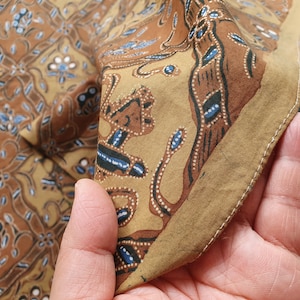 Indonesian batik fabric, Traditional Javanese wedding sarong batik sogan Sido Mukti image 6