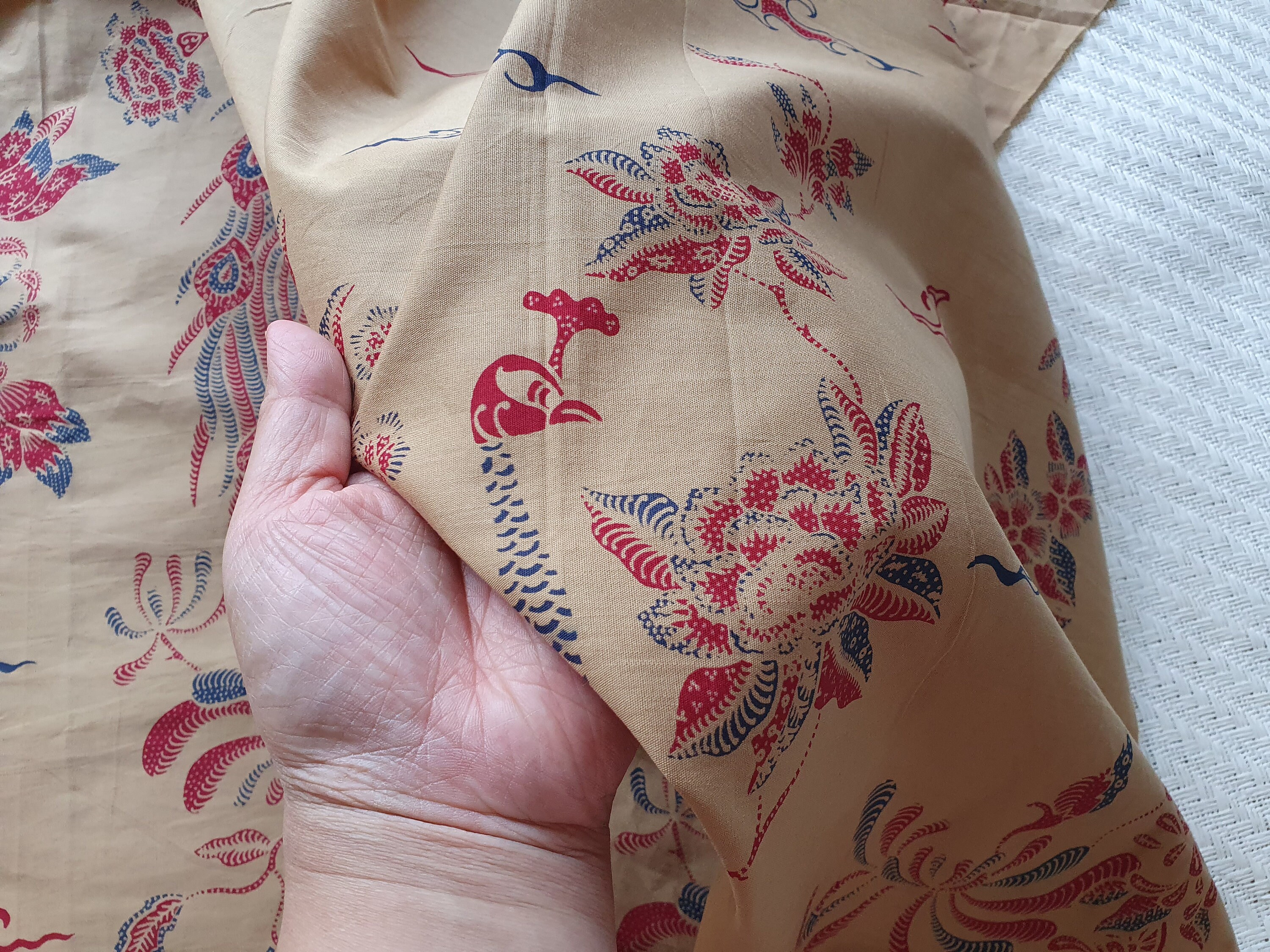 Sarong Javaans Indonesian Batik Fabric, Javanese Sarong Blue and Red Peacock and ...