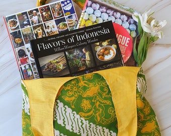 Batik tote market bags with traditional Javanese parang pattern in green, yellow and white