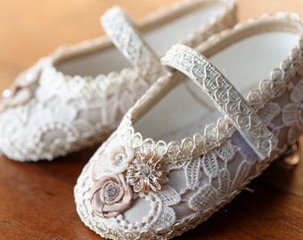 White or Ivory Embroidered Girl Shoes - Baby and Toddler - Christening or Baptism Model G025 Baby Girls Booties