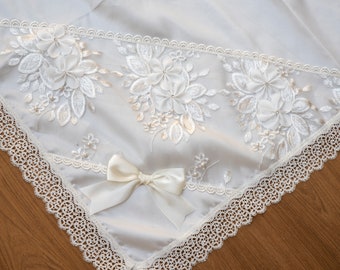 Sabanita Para Bautizo 023 |  Color  Ivory | Sabana Frazada para bautismo Hecha a Mano Combina Con Nuestros Ropones Para Bautizo