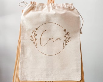Spersonalizowana torebka na pamiątkę z imieniem dziecka, prezent na baby shower, niezbędnik do szpitala, kwiatowy, rozkwit dziecka, pierwszy strój, wielokrotnego użytku torebka na prezent, neutralny beż