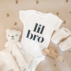 Lil Bro or Lil Sis Baby Bodysuit (For pregnancy announcement, baby announcement, maternity photoshoot, baby shower gift, newborn, decor)