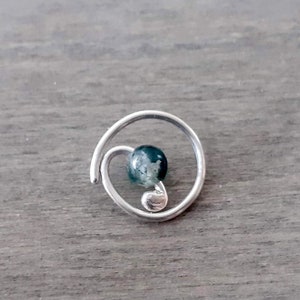 Daith earring in sterling silver, spiral earring with green, blue agate, cartilage earring, piercing earring, cartilage hoop, daith jewelry