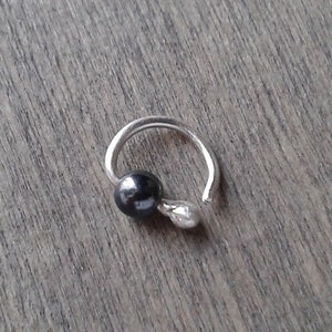 Tiny silver hoop for eyebrow, 7mm, rook 8mm beaded hoop, 0.8 mm 20 gauge cartilage piercing earring, daith, forward helix hoop with hematite