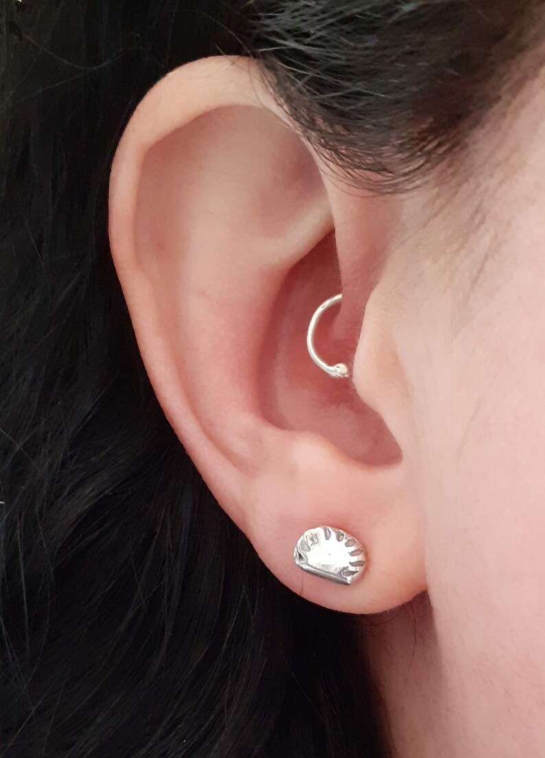 Kleine Daith Hoop, Knorpel-Ohrring, silberne Reifen 22, 20, 18, 16 Gauge Helix piercing, Sterling Silber Tragus Ohrring, Knorpel Schmuck Bild 3