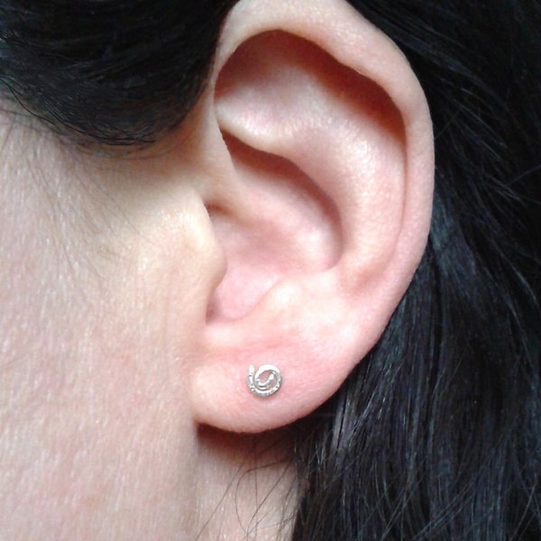 Spiral earring, hammered stud, tragus stud, cartilage earring, 20 gauge helix, conch, standard and upper lobe jewelry
