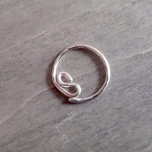 Daith, conch, helix earring in sterling silver, hammered spiral earring, cartilage earring, piercing earring, cartilage hoop, daith jewelry