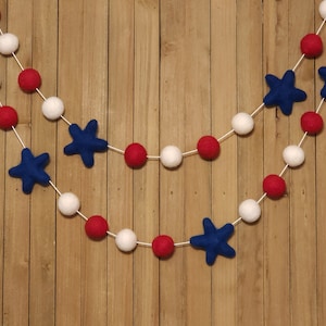 4th of July Felt Ball Garland, Memorial Day Patriotic Decorations, Red and White Wool Pom Poms with Navy Blue Stars