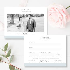 DIRECT DOWNLOADEN Fotografie Gift Card Template, Photoshop Gift Certificate Template voor fotograaf, Gift Card Design afbeelding 1