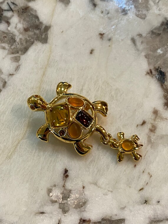 Vintage turtle brooch Gem