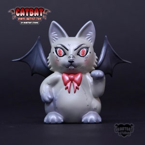 Brinquedo de vinil Catbat da Heartbat Studio - Brinquedo de vampiro - Assustador e fofo - Brinquedo de arte de designer - Colecionável de Halloween - Maneki Neko - Brinquedo fofo - Sofubi