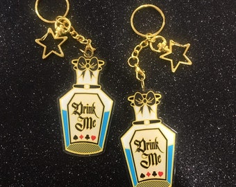 Keychain - Alice In Wonderland - Drink me - Drink Me Bottle - Themed Party - Tea Party - Cute Keychain - Star Key Ring - Alice Party