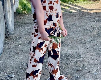 Kuh-Druck-Strampler: Western Cowgirl-Jumpsuit für Mädchen