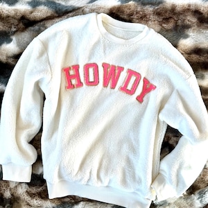 SUDADERA HOWDY, Sudadera vaquera, Parche HOWDY ROSA, Sherpa Western