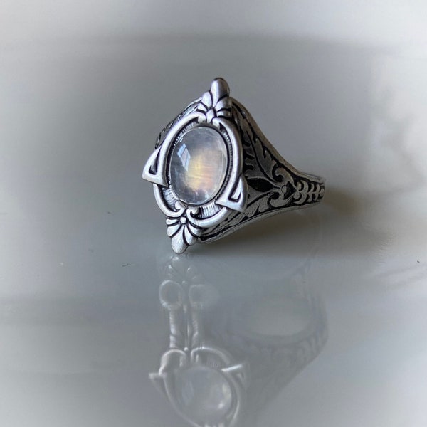 Aria - Silver moonstone ring, rainbow moonstone ring, Antique moonstone ring, gothic ring, spiritual ring, Vintage Moonstone ring, Boho Ring