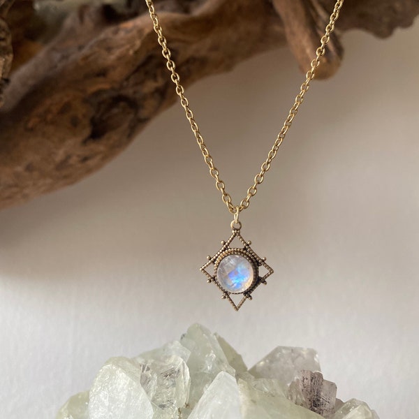 Ophelia - Rainbow Moonstone Necklace, July Birthstone Necklace, Gold Moonstone Necklace, Vintage Moonstone Necklace,