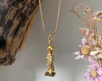 Aphrodite Gold Necklace, Vintage Aphrodite Necklace, Goddess Aphrodite Necklace, Venus Necklace, Love Necklace, Goddess Necklace, Antique