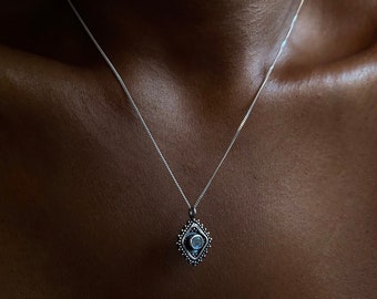 Antique Silver Moonstone Necklace - Silver Rainbow Moonstone Necklace - Antique Moonstone Pendant Necklace - Protective Eye Necklace