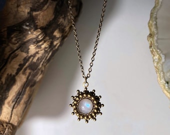 Siya - Rainbow Moonstone necklace, antique moonstone choker, moonstone necklace, moonstone choker, moonstone pendant, boho moonstone choker
