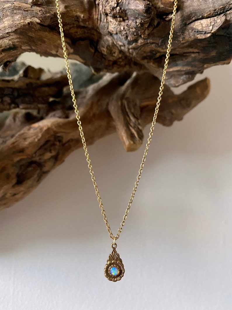 Arabella Antique Gold Opal Necklace Gold Opal Necklace October Birthstone Necklace Antique Opal Pendant Necklace image 3