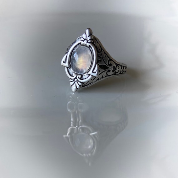 Vintage antique shop moonstone ring