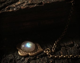 Mara - Antique Rainbow Moonstone Necklace - Moonstone Necklace - Vintage Moonstone pendant - moonstone choker - july birthstone gift