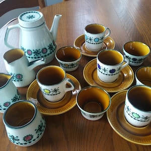 MCM, Tee-Service, Gouda, Vintage holländische Keramik, Ovenvast, metalbakkerij, Goedewaagen, c1950