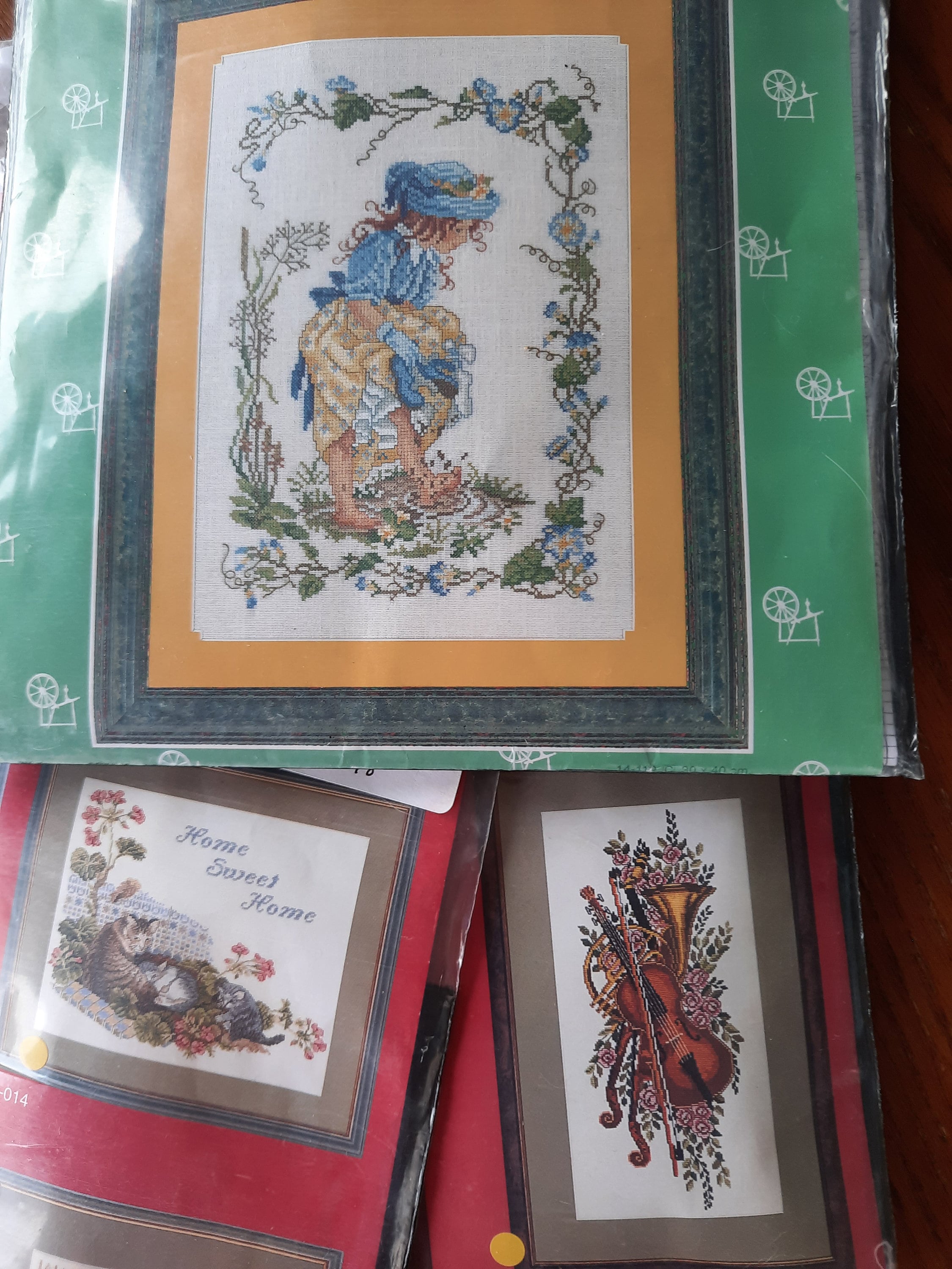 クロスステッチ　絶版洋書　テレサ・ウェンツェラー お値下げ クロスステッチ 絶版洋書 テレサ・ウェンツェラー 注意