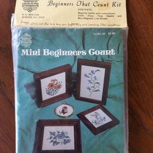 Gloria and Pat, Mini Beginners Count, Counted cross stitch kit, vintage
