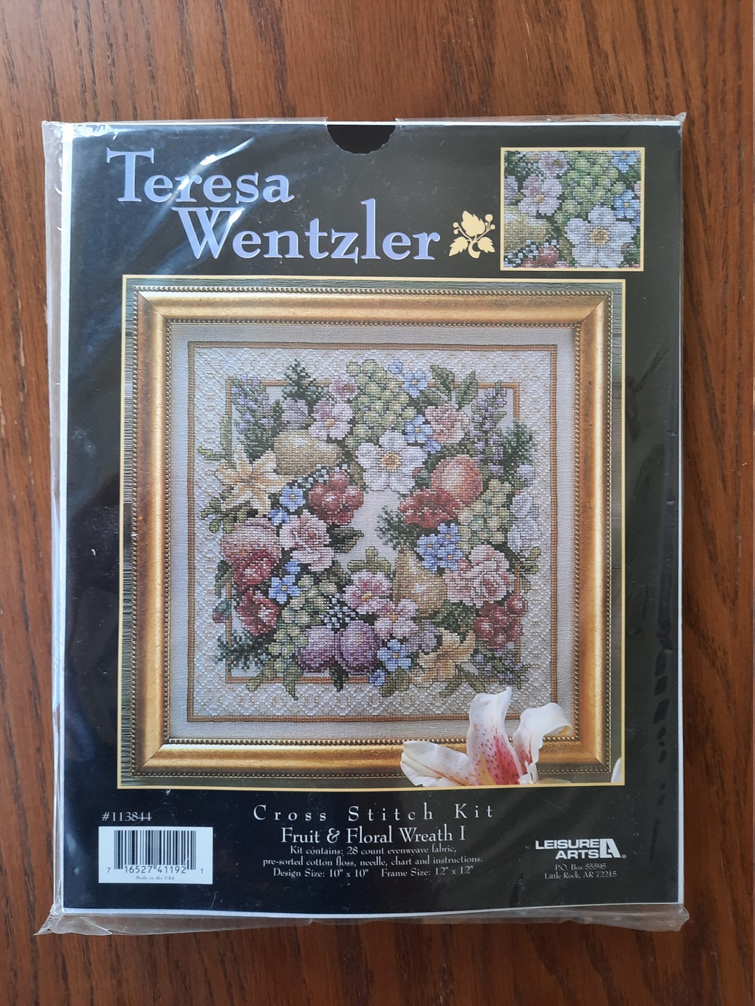 クロスステッチキット Teresa Wentzler リース クロスステッチキット Teresa Wentzler リース