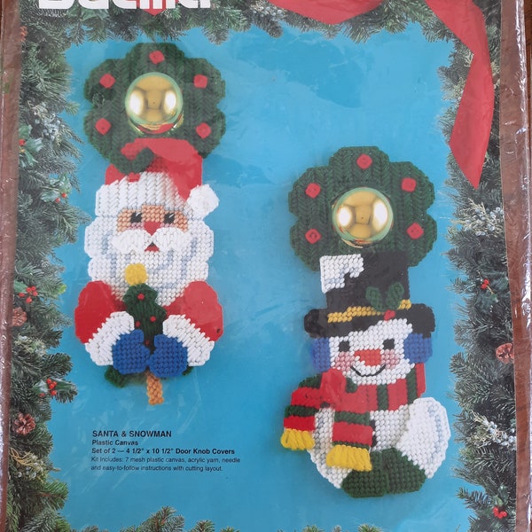 Plastic Canvas Santa and Snowman Door Knob Covers, Door handle hangers, Bucilla 61172, Christmas decor, multiple items