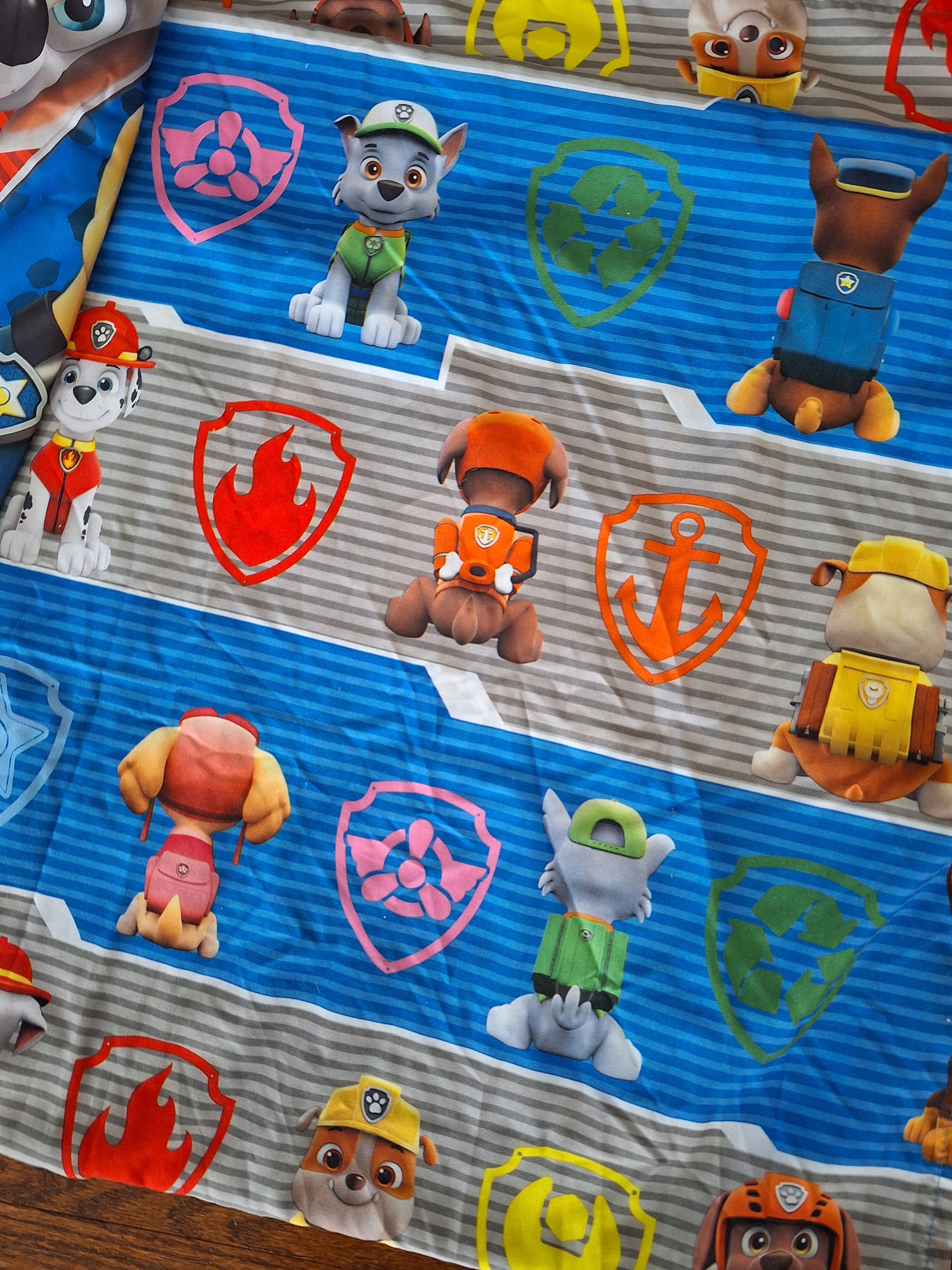 LesAccessoires - Set di biancheria da letto Paw Patrol, 3 pezzi, 100% cotone, copripiumino + federa + lenzuolo con angoli