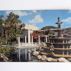 Unbenutzte Brunnen Kapok Tree Inn Clearwater Florida Postkarte