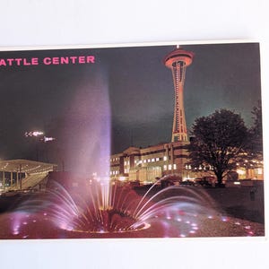 Carte postale inutilisée de Seattle Center la nuit