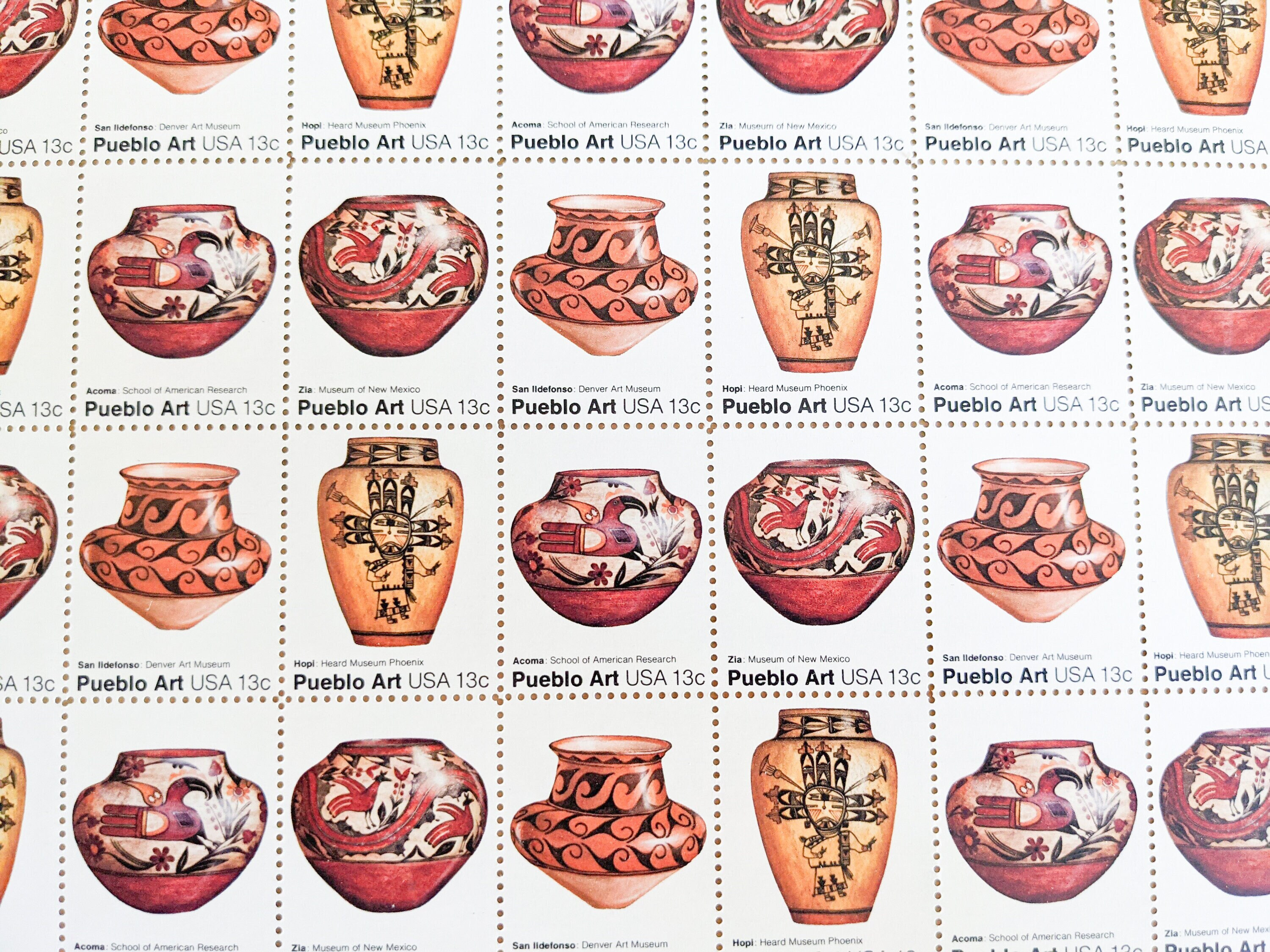 Sheet of 40 Pueblo Art Pottery Stamps, 13 Cent, 40 Unused Stamps, 1977, Vintage Collectible Stamps