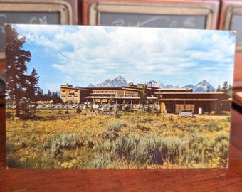 Unused Jackson Lake Lodge Postcard, Grand Teton National Park, Wyoming